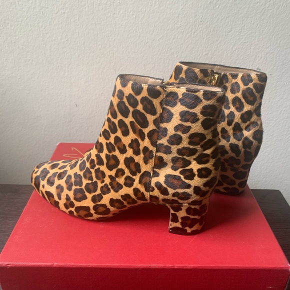 Joan Ollof
AERON LEOPARD HAIR CALF - Picture 4 of 11